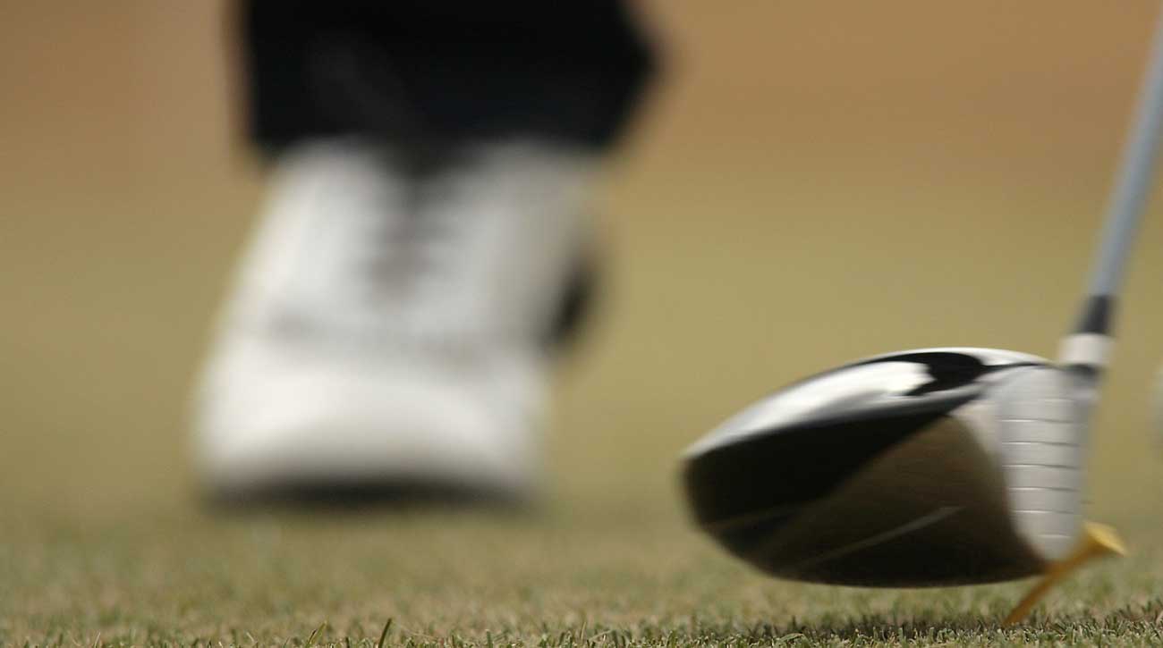 club hitting tee