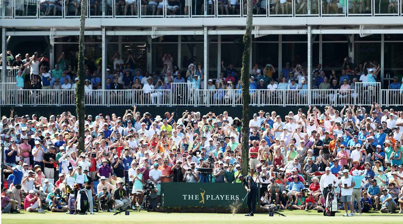 Tiger Woods tee shot 17 sawgrass crowd