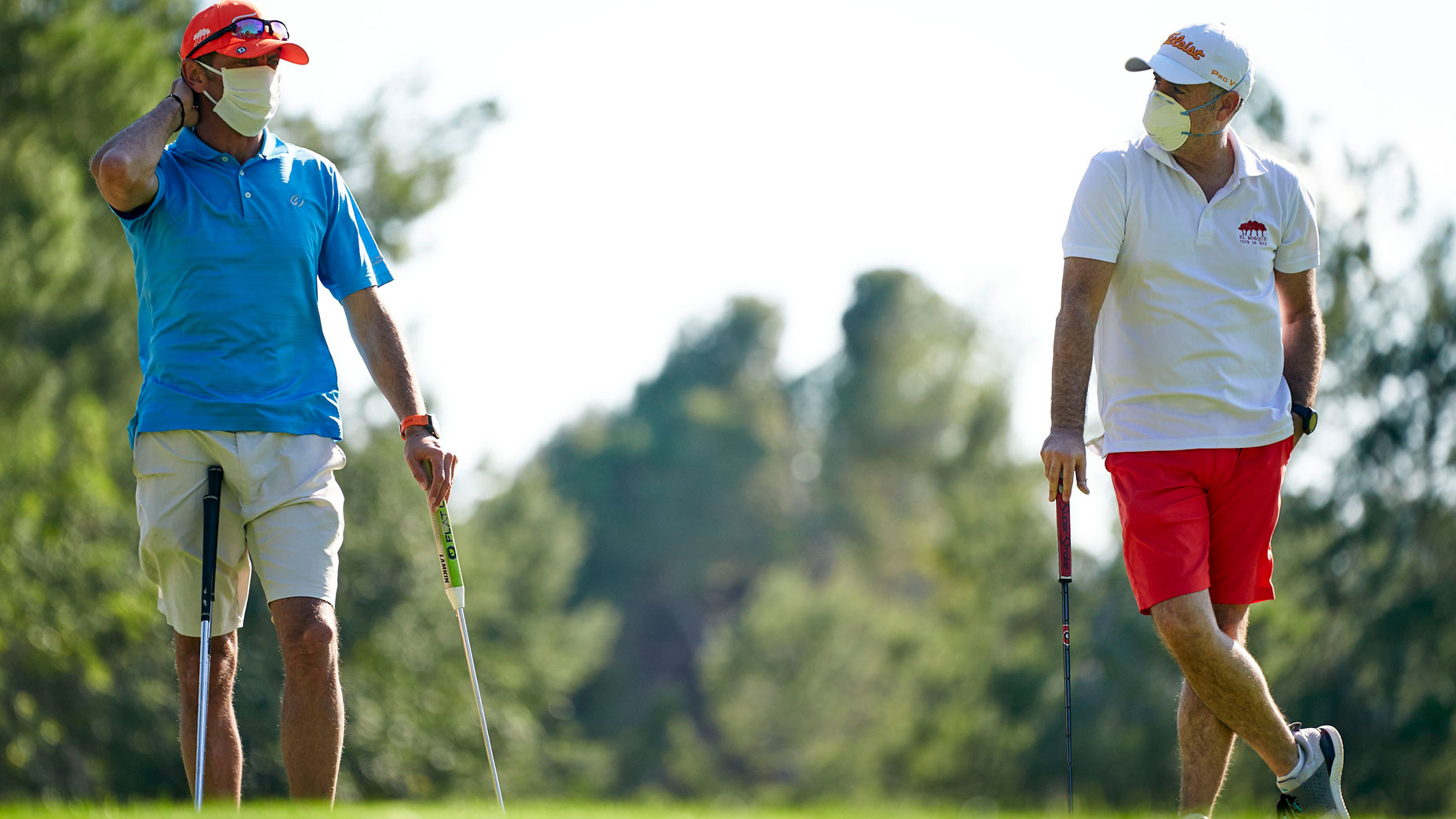 golfers masks coronavirus
