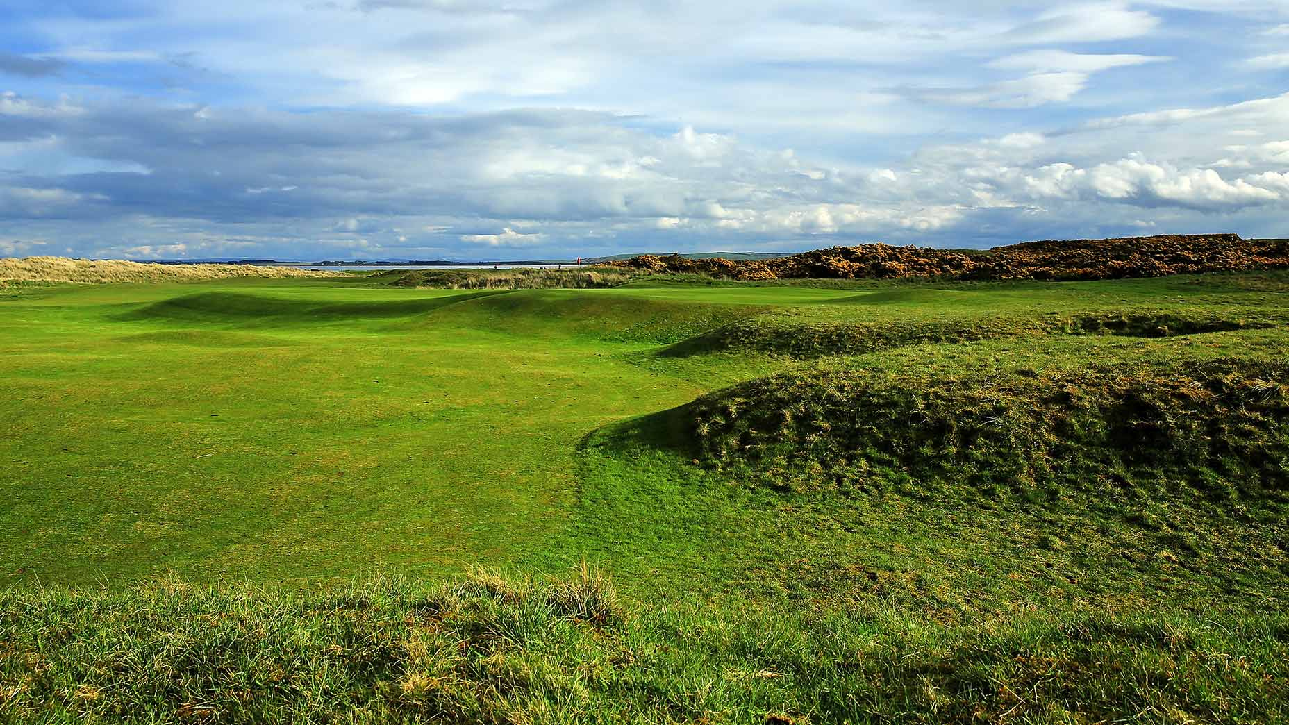 The par-4 14th hole at Royal Dornoch.