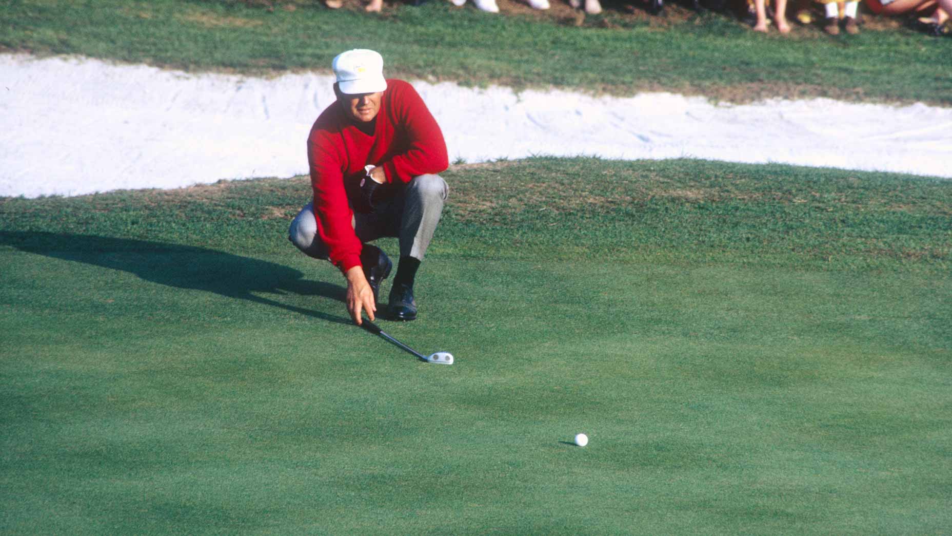 billy casper reads putt
