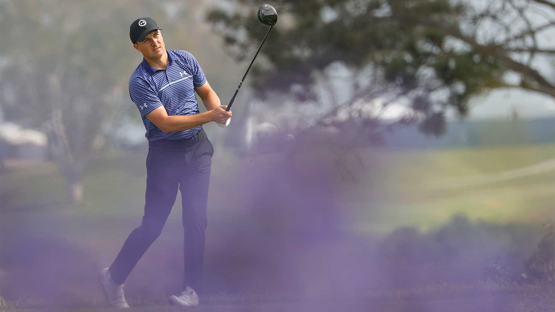 Jordan spieth hits a shot during a us open practice round.