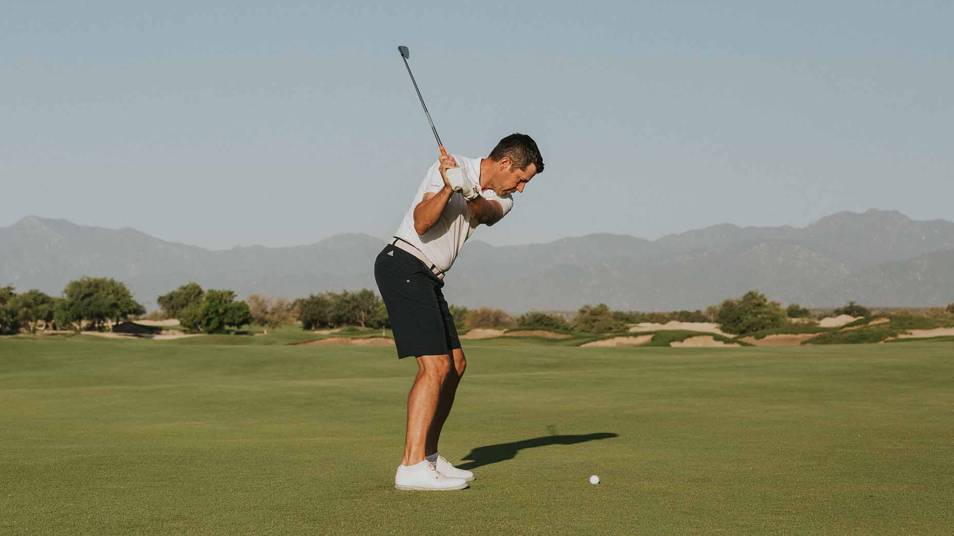 Jimmy Arvanetes hits a shot.