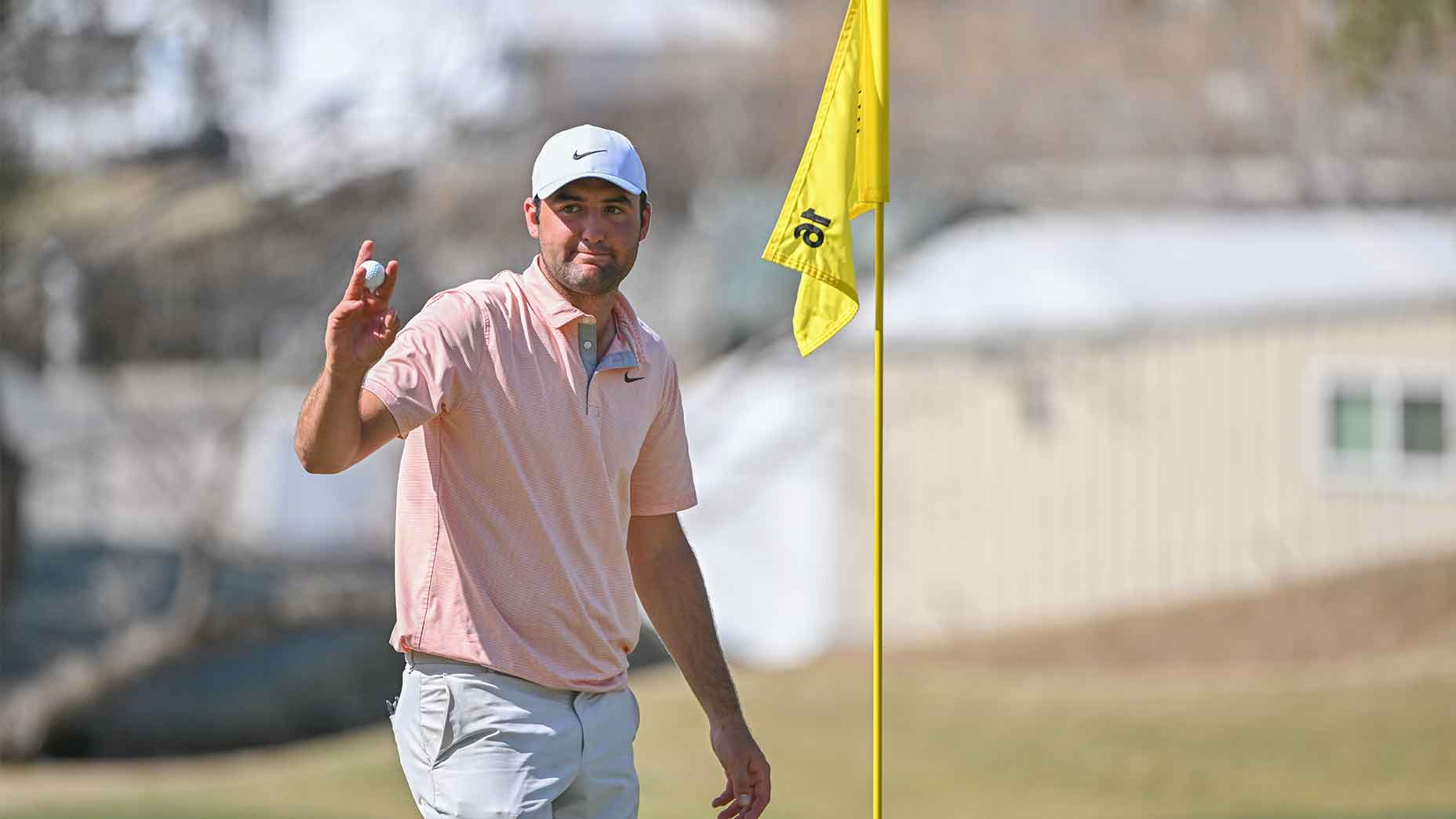 scottie scheffler waves