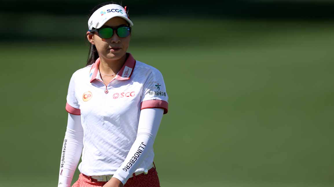 attaya thitikul walks