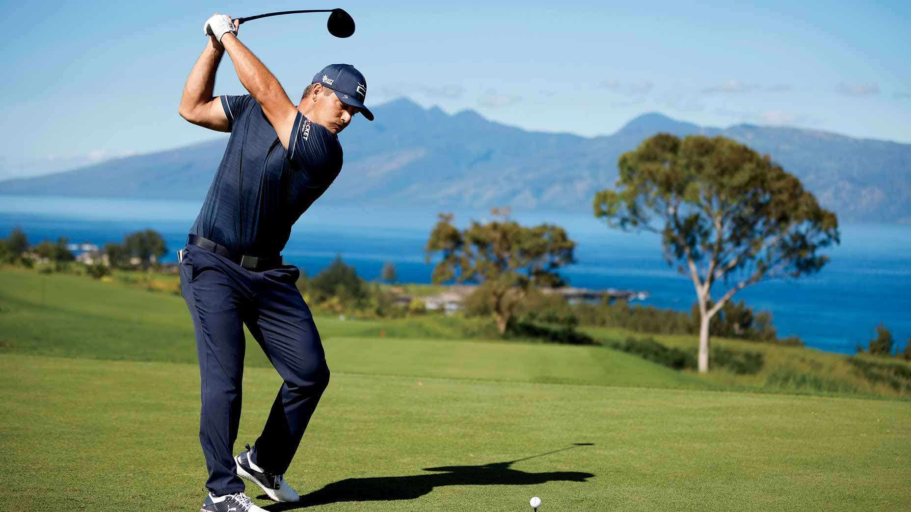 bryson dechambeau swings