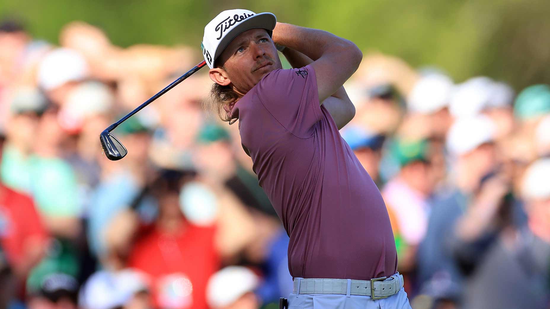 Cameron Smith hits iron shot during 2022 Masters