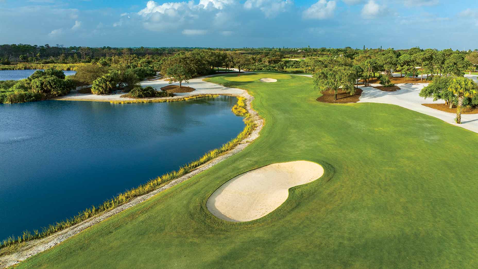 The par-4 15th at Jupiter Hills in Florida.
