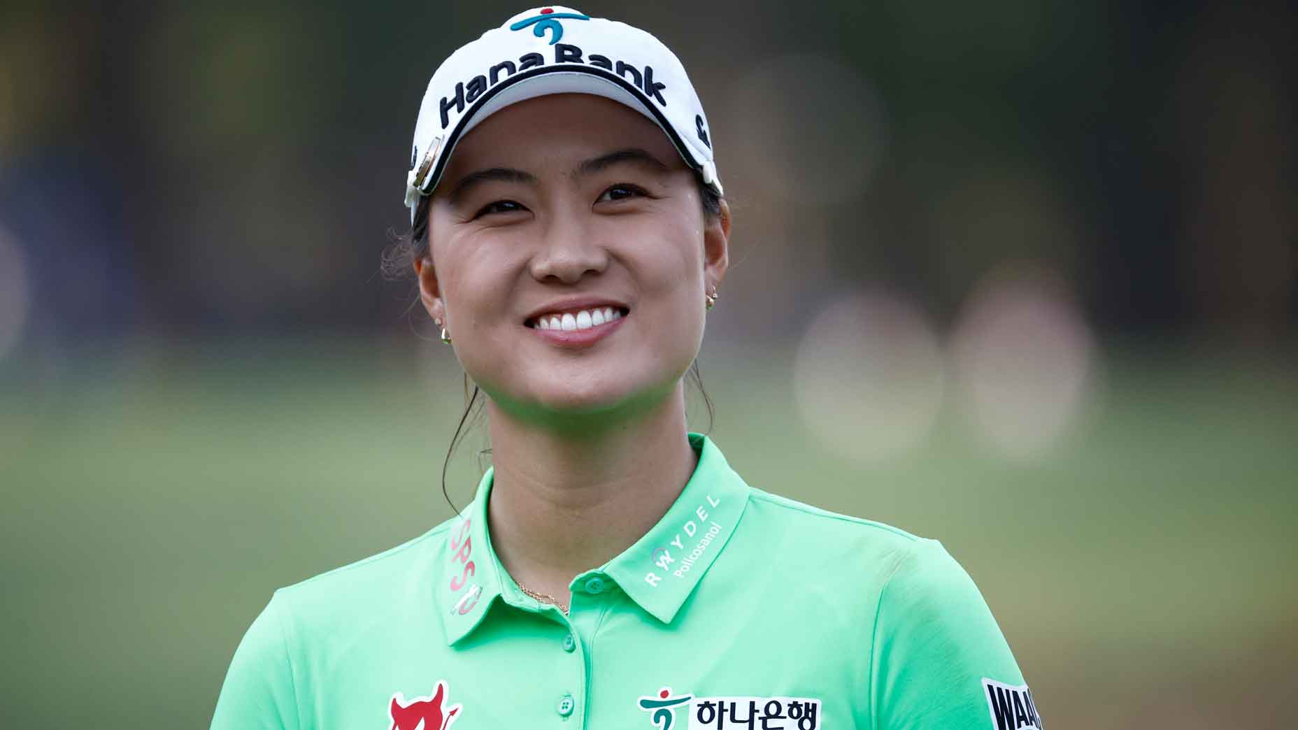 minjee lee smiles