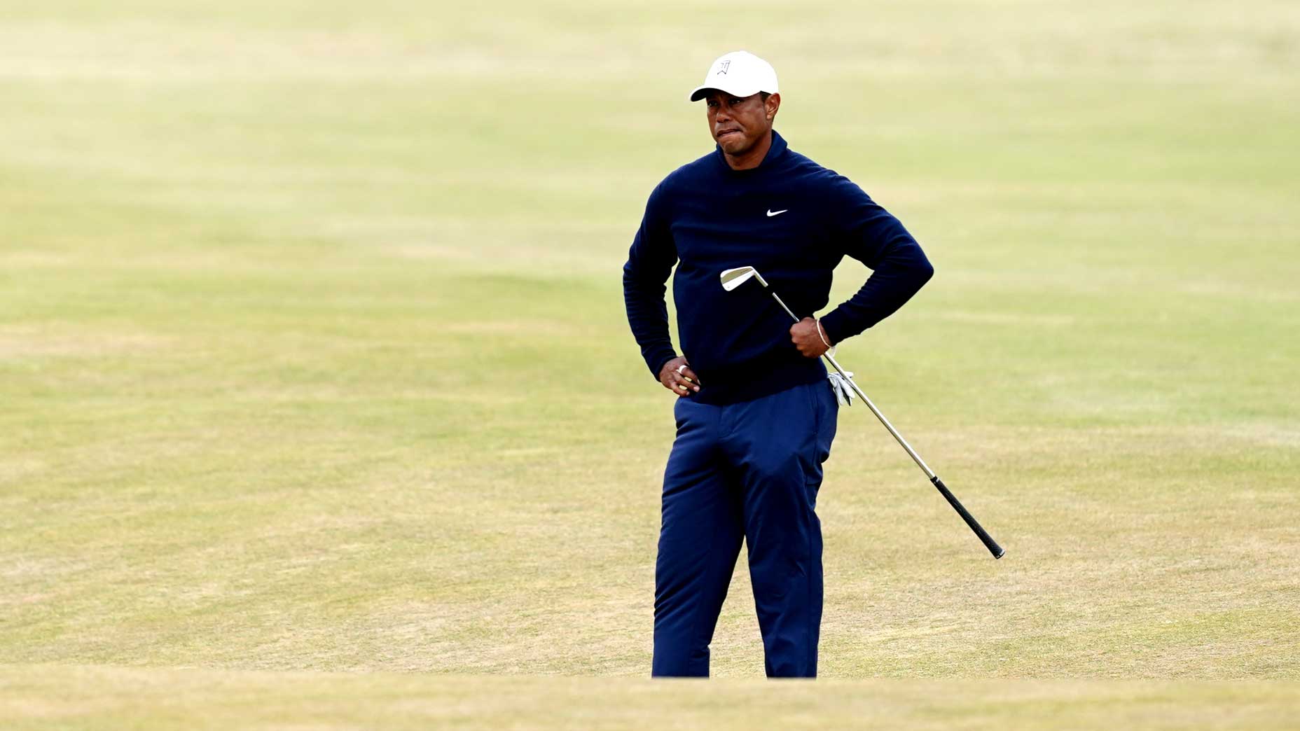Tiger Woods practices at the 2022 Open Championship