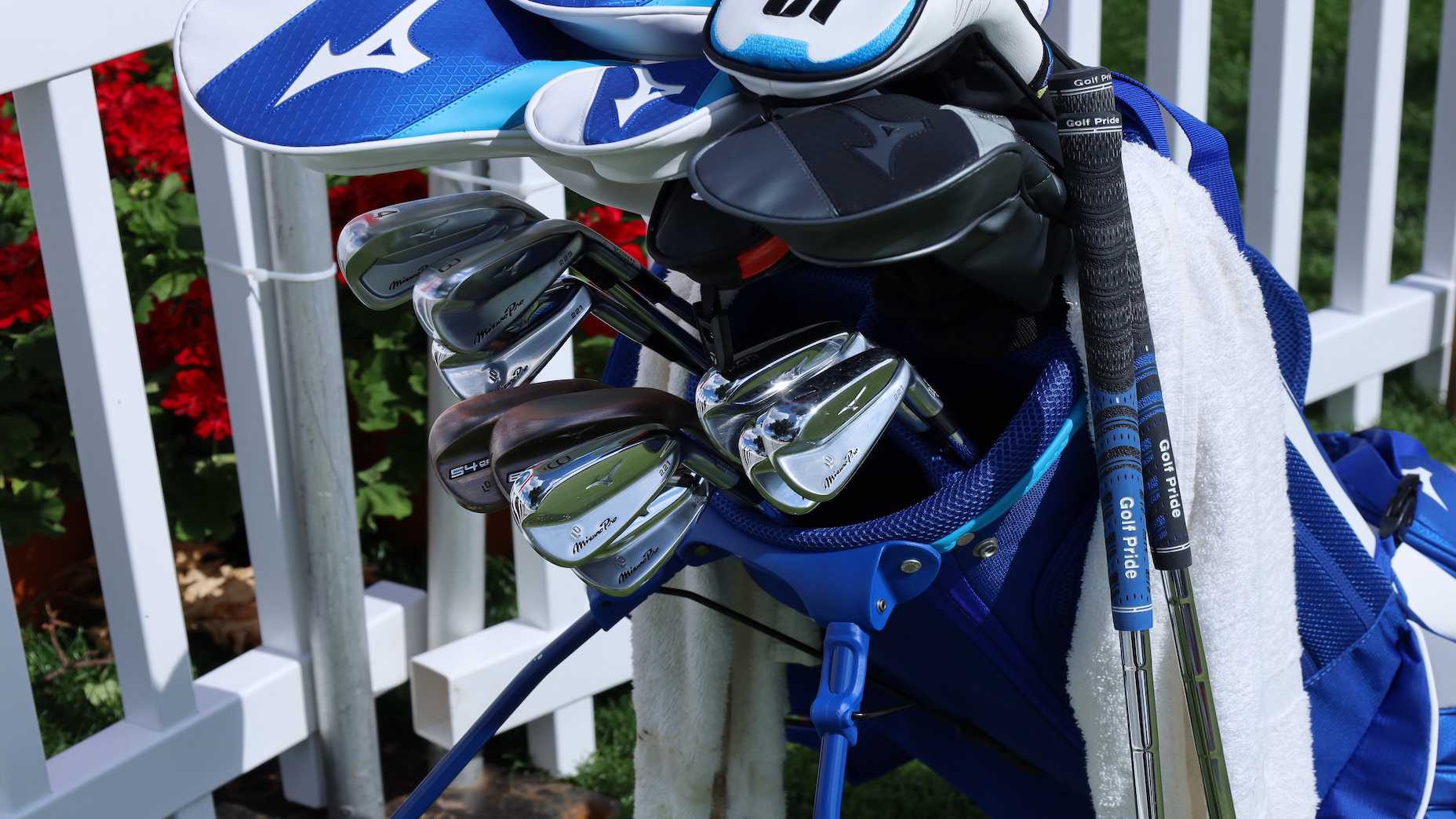 Luke Donald's clubs