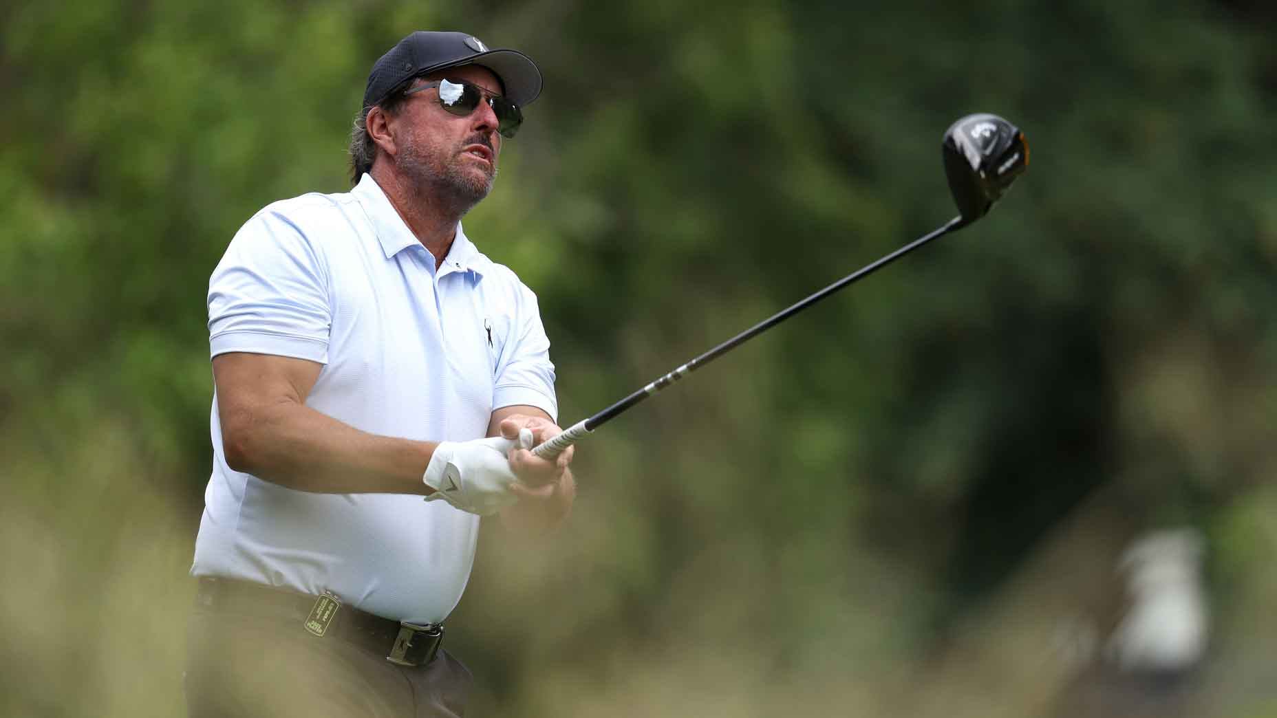 phil mickelson swings