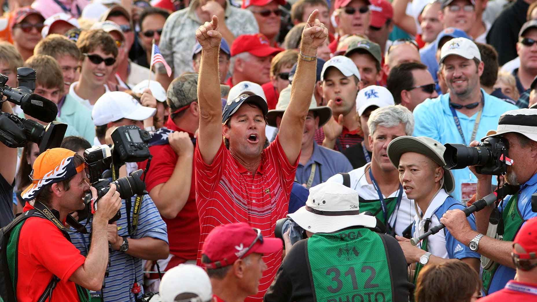 paul azinger celebrates ryder cup.