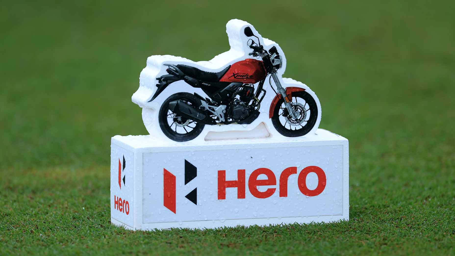 Hero World Challenge tee marker sitting on grass tee at Albany Resort