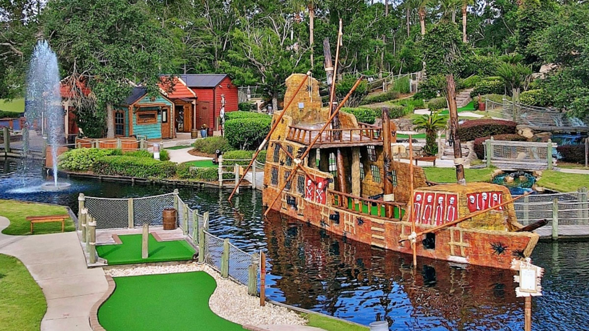 Pirate&rsquo;s Island Adventure Golf in Gulf Shores, alabama