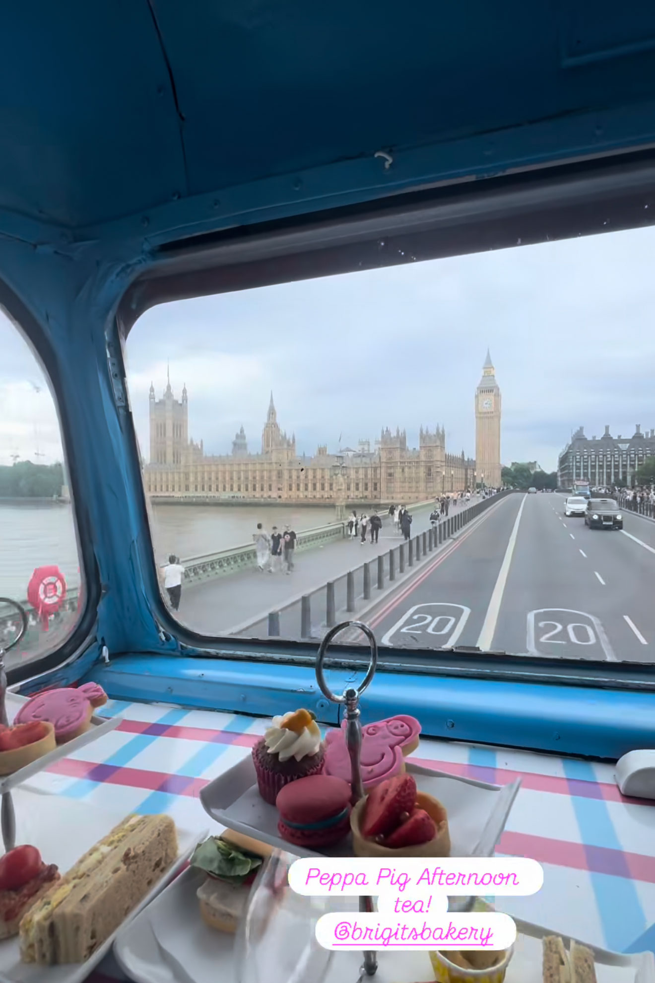 JJ Spaun on a bus tour in London