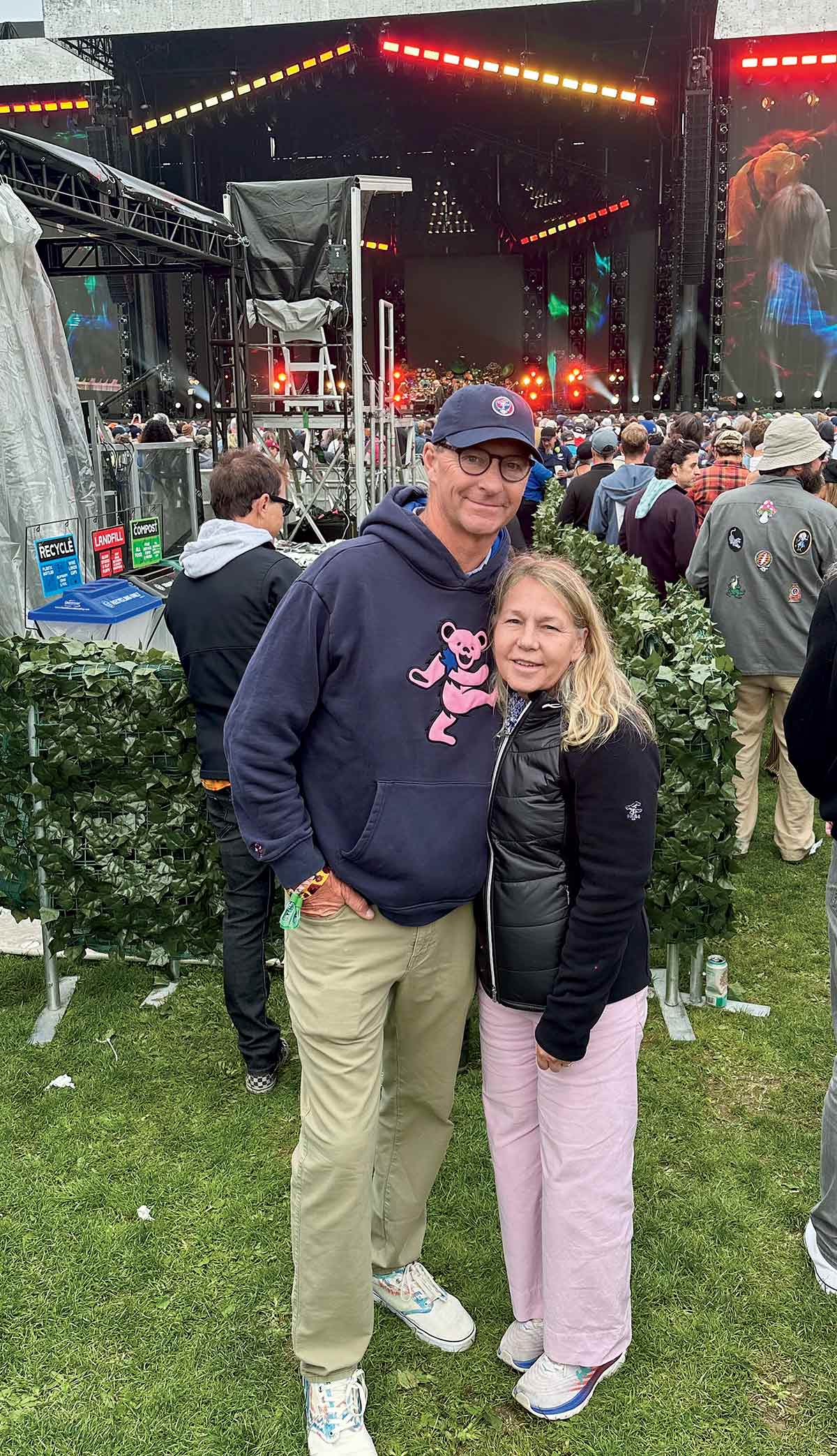 Hanse with his wife, Tracey, at a Dead & Co. show in August.
